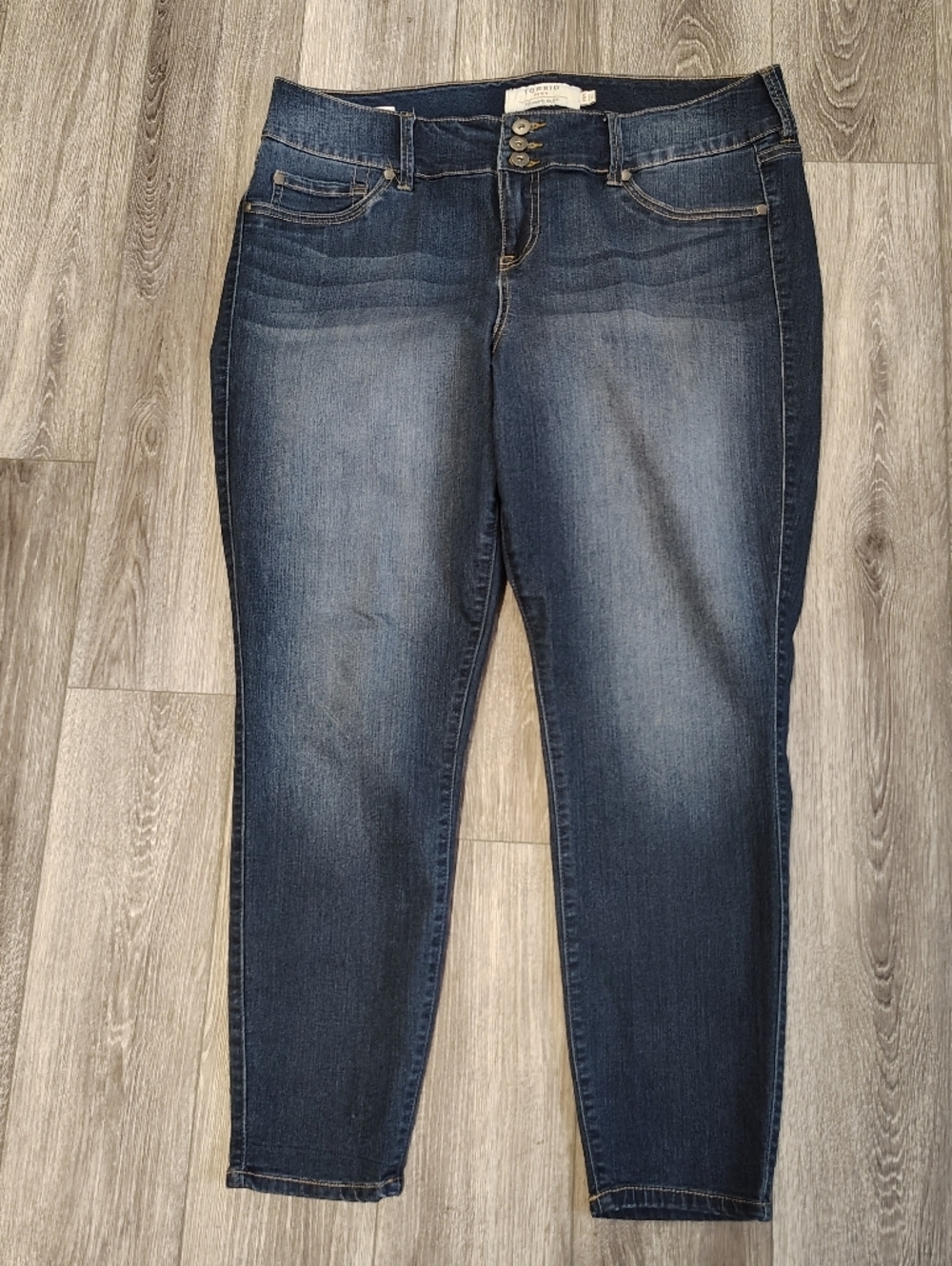 torrid Dark Wash Skinny Jeans 18s